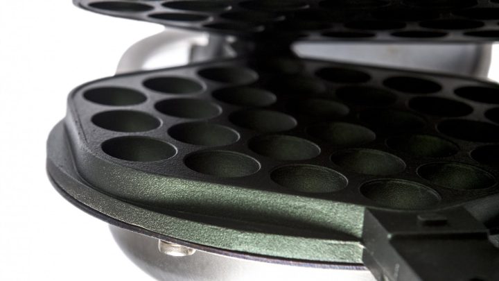 Eterna Bubble Waffle Makinesi Seti kullanan kullanıcıların deneyimlerini ve yorumlarını yansıtan görsel.